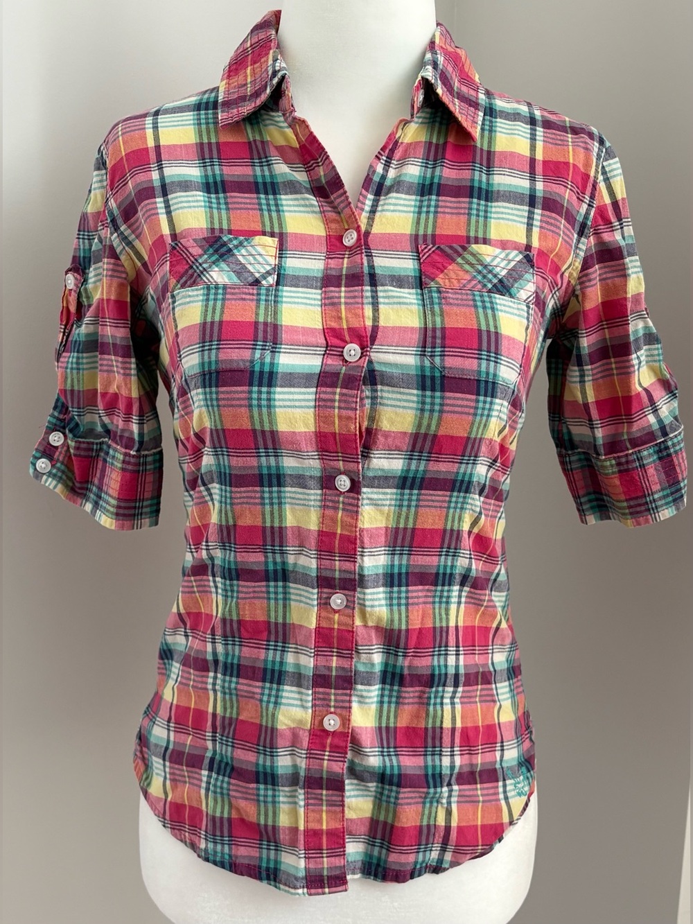 American Eagle Outfitters Pink, Yellow & Teal Plaid Button-Down Shirt